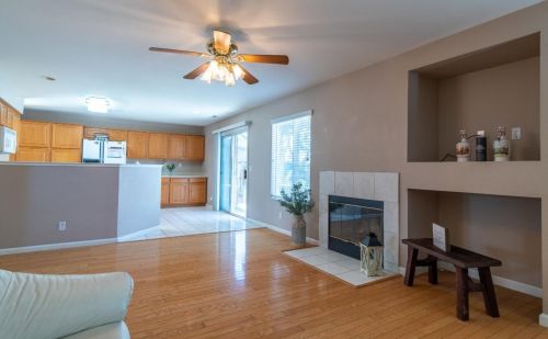 2070 Carousel Dr, Hollister CA  95023-5665 exterior