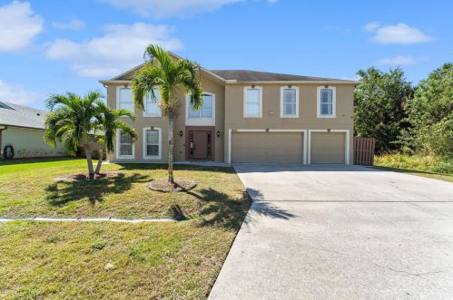 866 Abingdon Ave, Fort Pierce FL  34953-2861 exterior