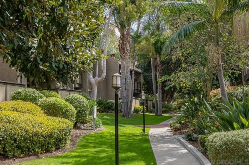 9909 Azuaga St, San Diego CA 92129-4060 exterior