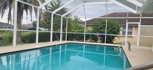4105 5th Pl, Cape Coral, FL 33914-5885