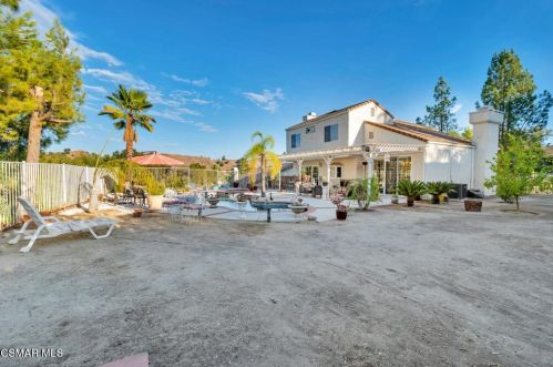 27535 Freetown Ln, Calabasas CA  91301-3560 exterior