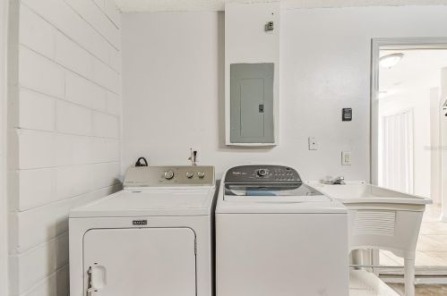 2821 Berkshire Cir, Kissimmee FL  34743-5647 exterior