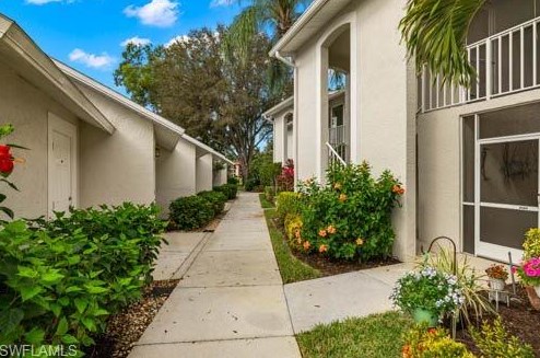 421 Country Hollow Ct, Naples, FL 34104-6015