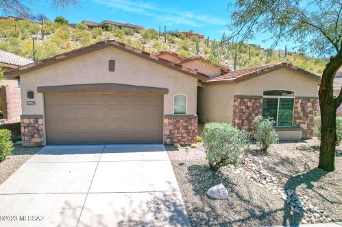 4272 Sunset Cliff Dr, Tucson, AZ 85750-6930