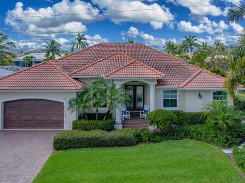 52 Algonquin Ct, Marco Island, FL 34145-4101