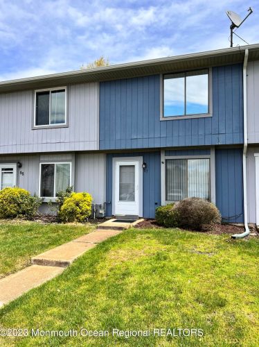 57 Creek Rd, Bricktown, NJ 08724-3307