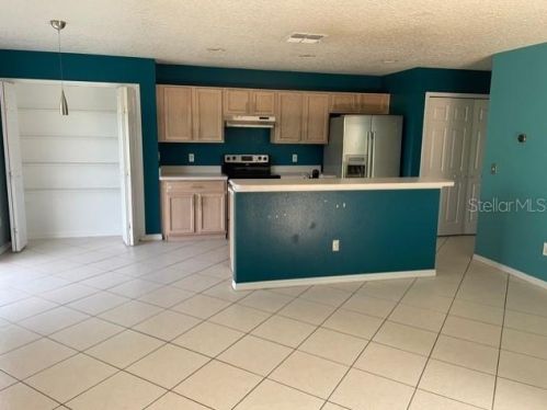 1921 Stone Abbey Blvd, Orlando FL  32828-4614 exterior