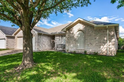 8517 Miami Springs Dr, Fort Worth, TX 76123-1478