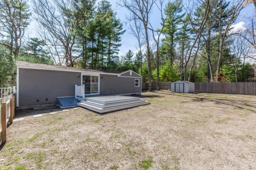 35 Pine Tree Rd, Coventry RI  02816-7001 exterior