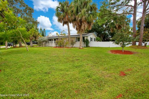 402 Ash St, Sebastian FL  32958-4308 exterior