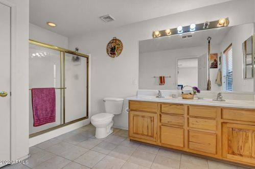 8826 12 St, Phoenix AZ 85086-7450 exterior