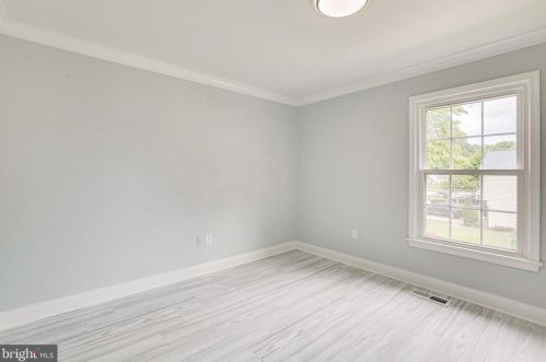 6309 Capella Ave, Springfield VA  22015-3220 exterior