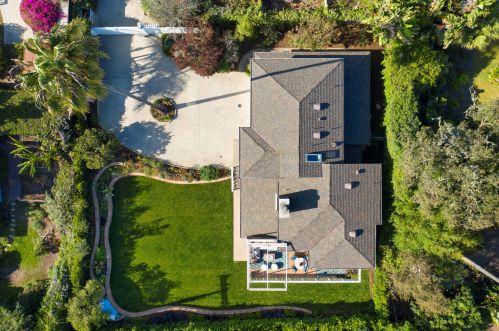 1539 Cliff Dr, Santa Barbara CA  93109-1733 exterior