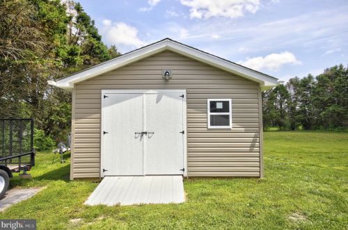 30637 Cypress Ln, Laurel DE  19956-3511 exterior