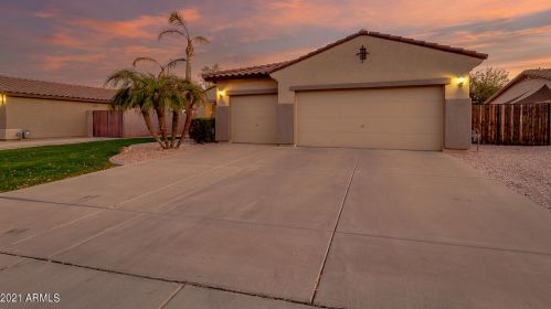 2503 Pony Ln, Gilbert, AZ 85295-9166