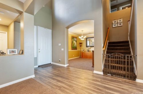 19122 Olympic Crest Dr, Santa Clarita, CA 91351-5008