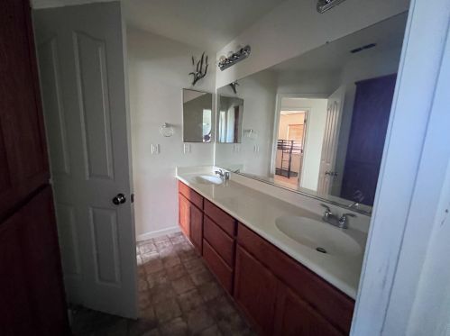 6675 Bruins Ct, Winton CA  95388-9671 exterior