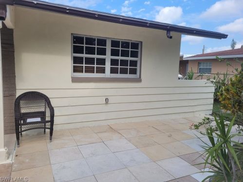 2201 43rd Ln, Naples, FL 34116-6450
