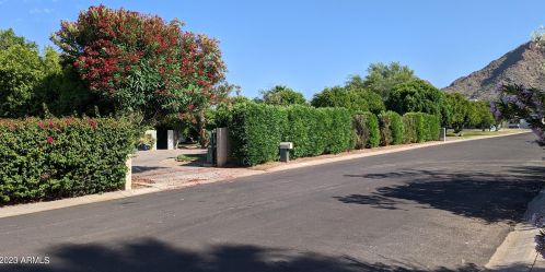 4202 55th Pl, Phoenix, AZ 85018-4549