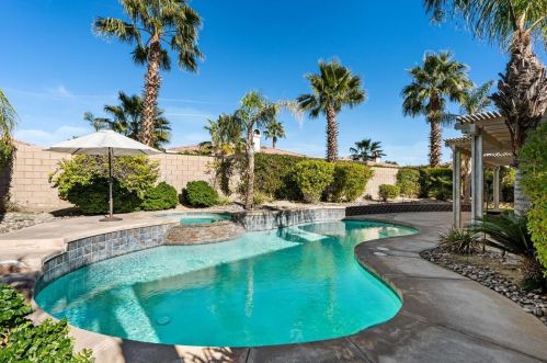 79806 Barcelona Dr, La Quinta CA  92253-8809 exterior