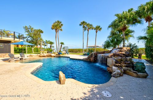 2442 Newfound Harbor Dr, Merritt Island FL  32952-2870 exterior