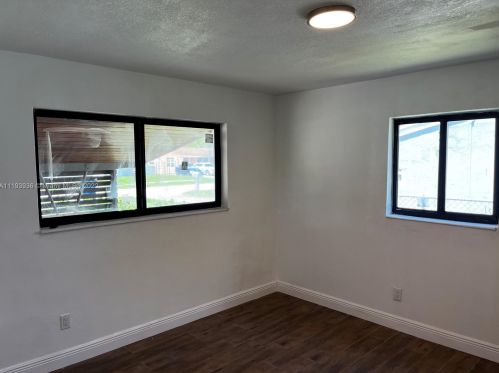 7020 27th Ct, Hollywood FL  33023-3706 exterior