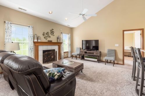 640 Concord Village Cir, Johnstown OH  43031-9194 exterior