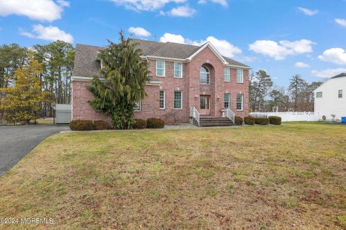 3 Sarah Ct, Jackson Twp NJ  08527-4760 exterior