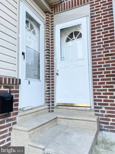 5343 Horrocks St, Philadelphia, PA 19124-1110