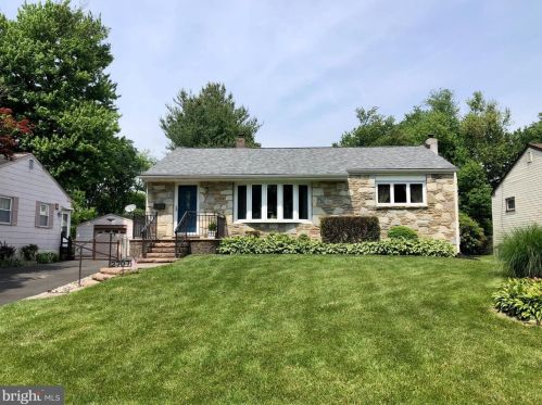 2707 Carrell Ln, Willow Grove, PA 19090-1007