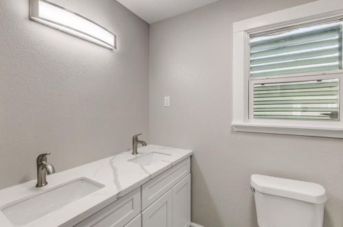 1014 49 St, Galveston TX 77551-5603 exterior