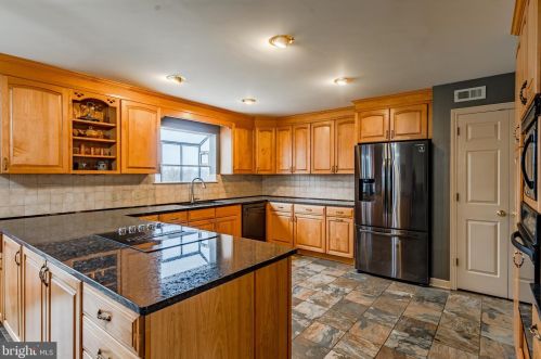 112 Quail Ln, Kennett Sq PA  19348-2652 exterior
