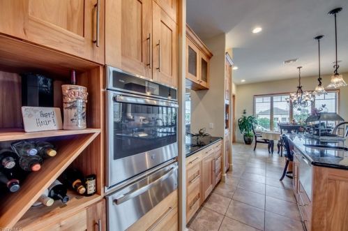 2159 Macadamia Ln, Saint James City FL  33956-2034 exterior