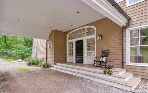 98 Ryefield Rd, Middletown CT  06457-5700 exterior