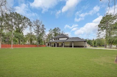 15475 Conroe Dr, Conroe TX 77384-3419 exterior