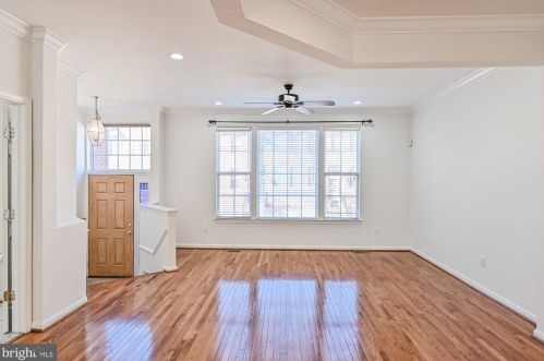 2617 Logan Wood Dr, Herndon VA 20171-4367 exterior