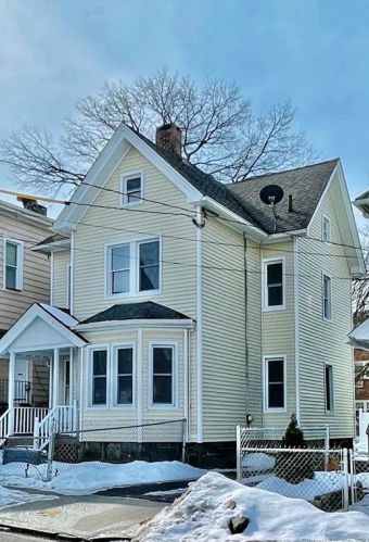 261 Coleman St, Bridgeport, CT 06604-3012
