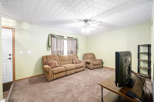 8311 Crete Ln, Blacklick OH  43004-8307 exterior