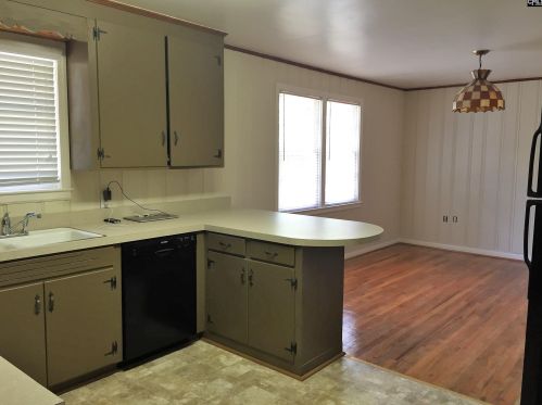 204 Eden Dr, Cayce-West Columbia SC  29033-2712 exterior