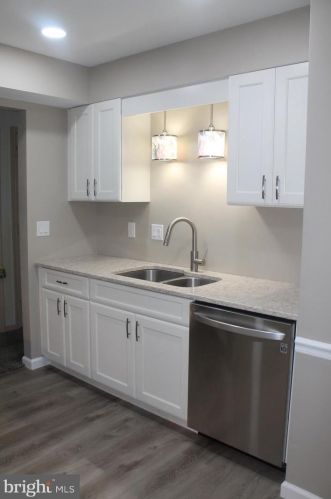 704 Independence Blvd, Dover DE  19904-2658 exterior