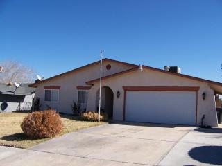 851 Mescal Dr, Barstow, CA 92311-5418