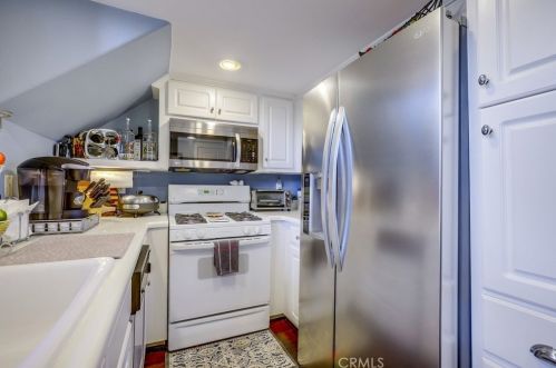 24 Bolivar St, Newport Beach CA  92663-4420 exterior