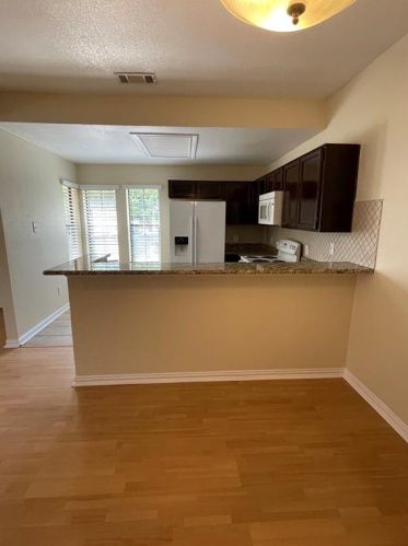 2708 Brittany Dr, Euless TX  76039-7604 exterior