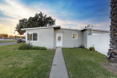 13651 Jetmore Ave, Paramount CA  90723-2314 exterior