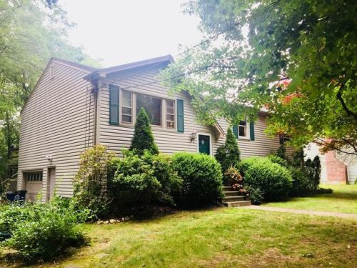 6 Charles River Rd, Medway, MA 02053-1204