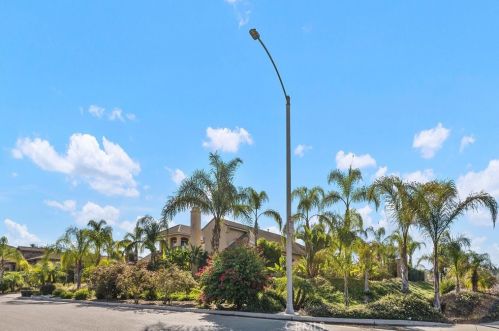 888 Highridge St, Riverside CA  92506-7564 exterior