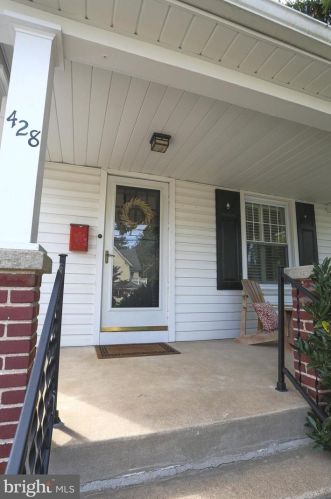 428 Beechtree Ln, Wayne, PA