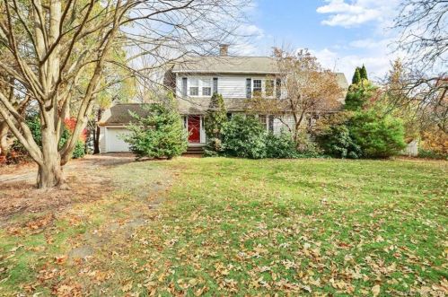 77 Church Hill Rd, Bridgeport, CT 06611-3118