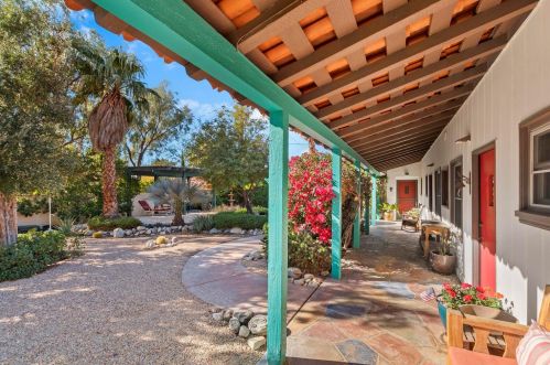 67658 Club House Dr, Desert Hot Springs CA  92241-7425 exterior