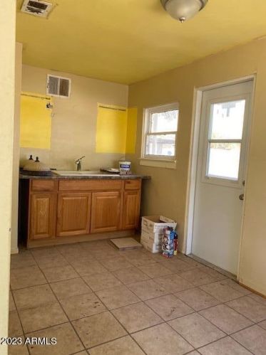 78 Porphyry St, Superior, AZ 85173-2640